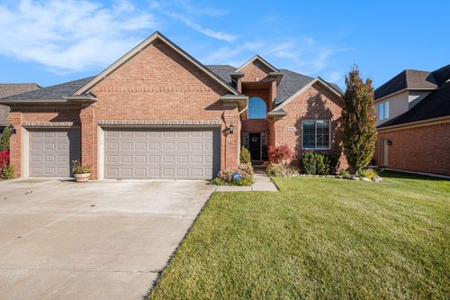 47376 Hidden Meadows Dr, Macomb, MI, 48044-3093 | Card Image