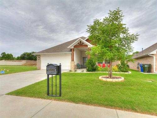 2047 Turtle Creek Way, Norman, OK, 73071 | Card Image
