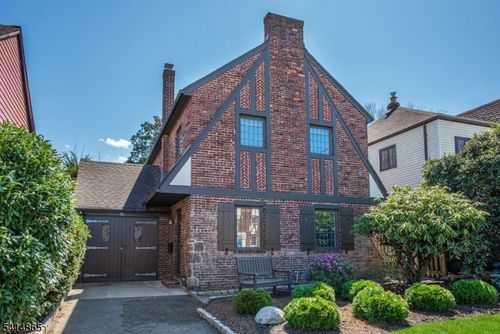 31 Windsor Rd, Clifton, NJ, 07012-2010 | Card Image