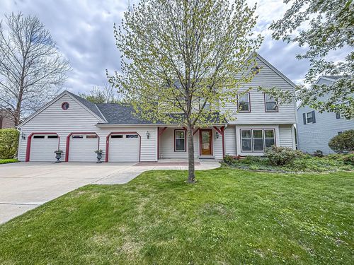13130 W Scarborough Drive, NEW BERLIN, WI, 53151 | Card Image