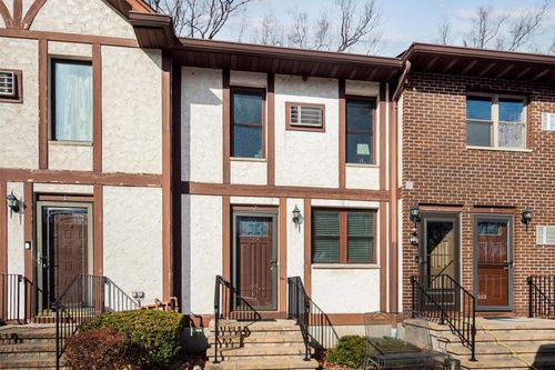 unit-2-122 N Route 303, Congers, NY, 10920-1742 | Card Image