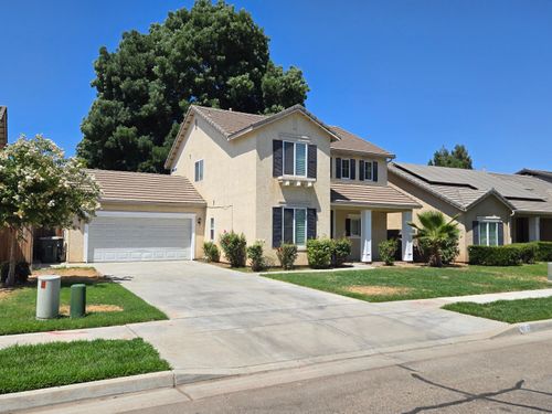 816 W Loyola Ave, Visalia, CA, 93277-6569 | Card Image