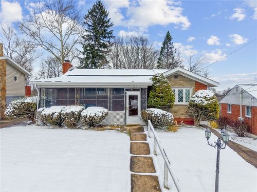 318 Dunbar Dr, Pittsburgh, PA, 15235-5403 | Card Image