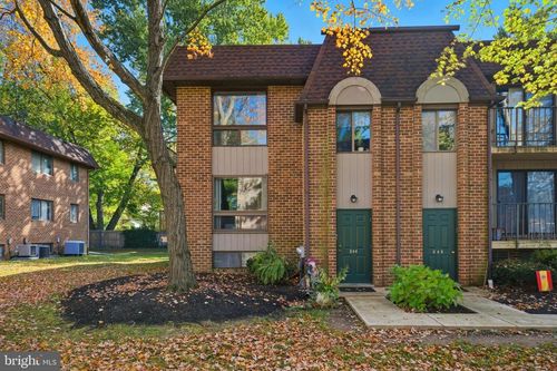 61a-844 Putnam Blvd, WALLINGFORD, PA, 19086-6705 | Card Image