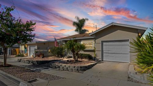 2532 Baily Ave, San Diego, CA, 92105-4837 | Card Image