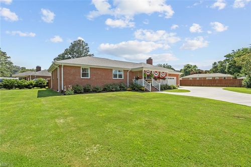 528 Giles Dr, Chesapeake, VA, 23322-3850 | Card Image