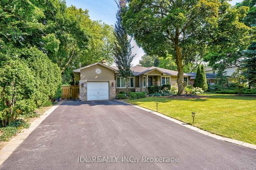 lower-1066 Selby Ave, Oakville, ON, L6L2M5 | Card Image