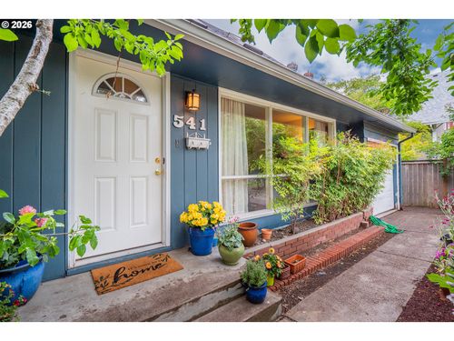 541 W 21st Ave, Eugene, OR, 97405 | Card Image