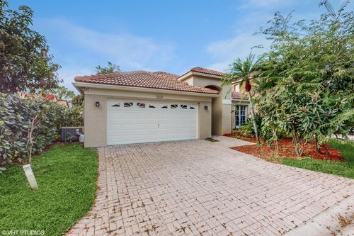 5337 Edenwood Ln, Riviera Beach, FL, 33418-7842 | Card Image