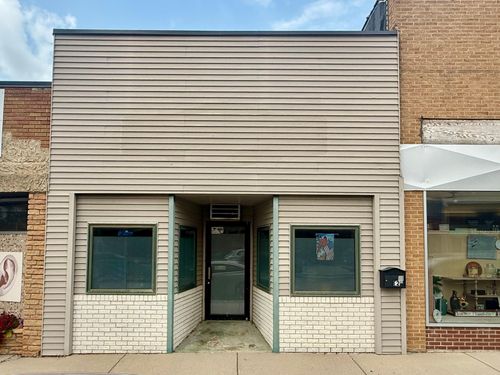 111 2nd St, Redwood Falls, MN, 56283-3108 | Card Image
