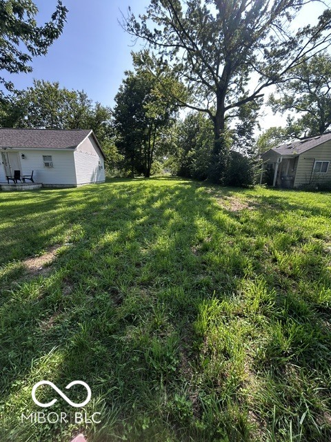 Land in Indianapolis