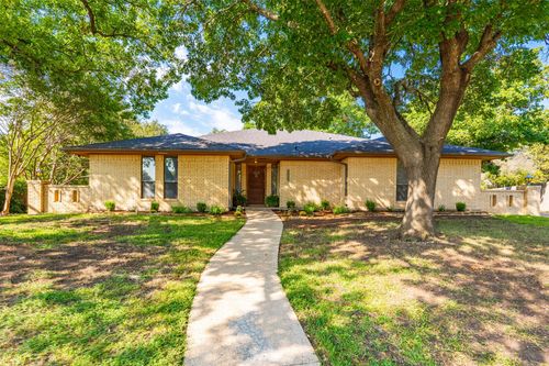 1124 Angela Ct, Cedar Hill, TX, 75104-3002 | Card Image