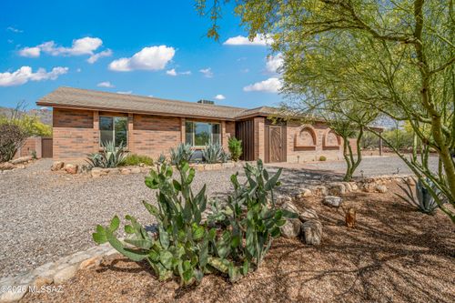 6502 N Calle De Estevan, Tucson, AZ, 85718 | Card Image