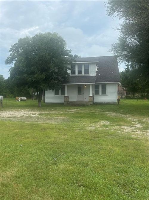 13585 Scott Ln, Pleasanton, KS, 66075-8157 | Card Image