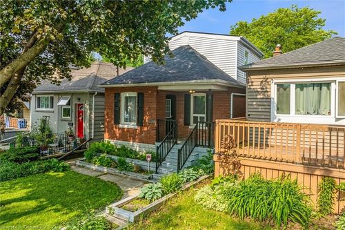 52 E 24th St, Hamilton, ON, L8V2X7 | Card Image
