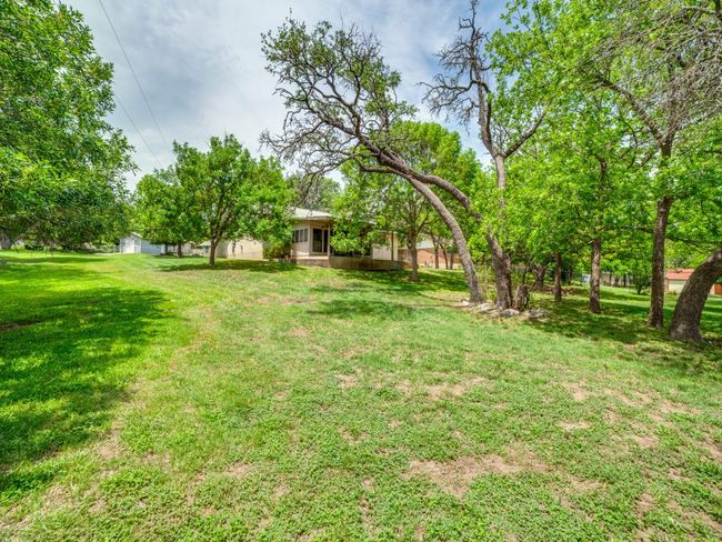 235 Wedgewood Ln, Home with 2 bedrooms, 2 bathrooms and 2 parking in Kerrville TX | Image 25