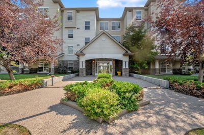 213 - 2000 Applevillage Crt Se, Condo with 2 bedrooms, 2 bathrooms and 1 parking in Calgary AB | Image 3