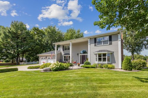 412 Willow Ln, Watertown, MN, 55388-9245 | Card Image