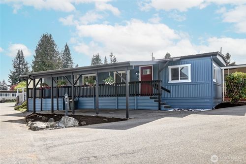 49-18501 52nd Ave W, Lynnwood, WA, 98037-4559 | Card Image