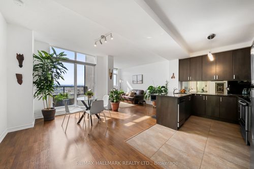 1609-9235 Jane St, Vaughan, ON, L6A0J8 | Card Image