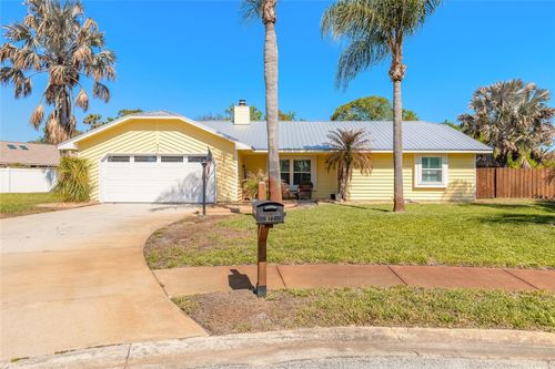 977 Sand Crest Dr, PORT ORANGE, FL, 32127-7711 | Card Image