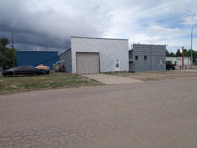807 Oilfield Ave, Home with 0 bedrooms, 0 bathrooms and null parking in Shelby MT | Image 4