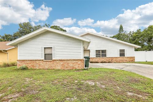 700 13th Ct Sw, LARGO, FL, 33770-4471 | Card Image
