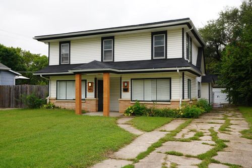 145 S Saint Clair Ave, Wichita, KS, 67213-2747 | Card Image