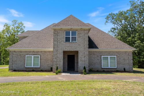 206 Swan Lake Dr, Coldwater, MS, 38618-4028 | Card Image