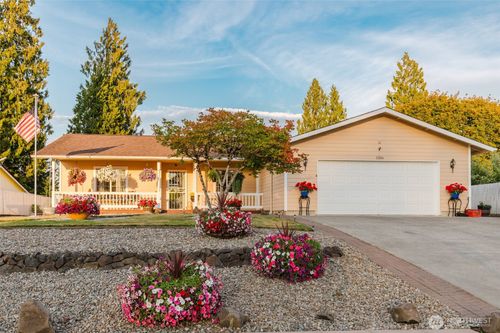 1316 Wildwood Ave Ne, Napavine, WA, 98532-8875 | Card Image