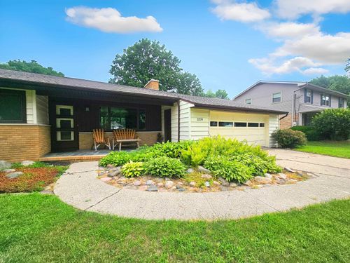 3374 Elmwood Dr, Clio, MI, 48420-1554 | Card Image
