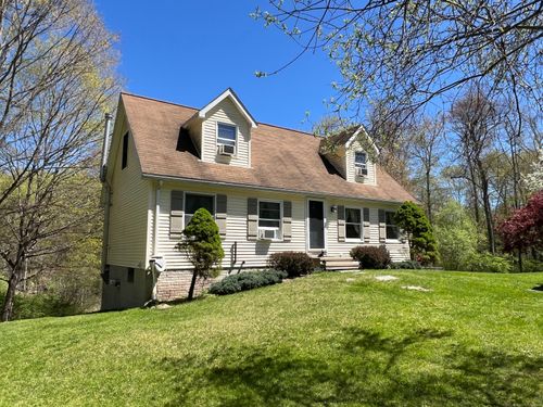37 Overlook Dr, New Milford, CT, 06776-4729 | Card Image