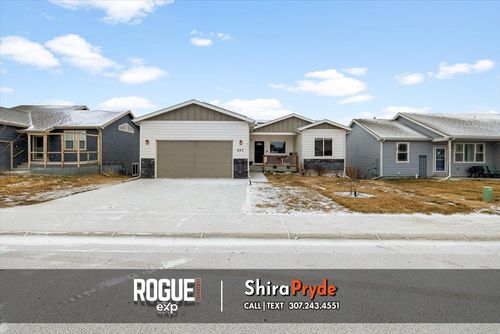 953 S 5th Ave, Mills, WY, 82644 | Card Image
