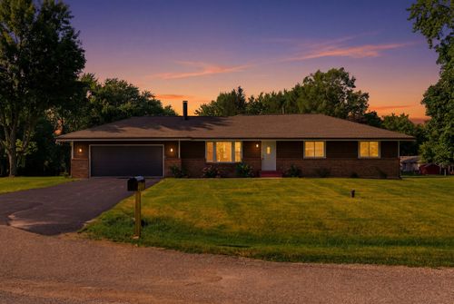 8063 Clearview Dr, Rockford, IL, 61102-9731 | Card Image
