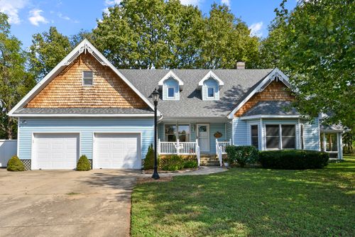 680 E Trakel Pl, Springfield, MO, 65810-2758 | Card Image