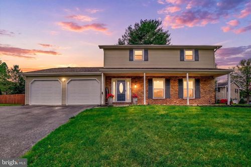 2252 Chestnut Rd, York, PA, 17408-4112 | Card Image