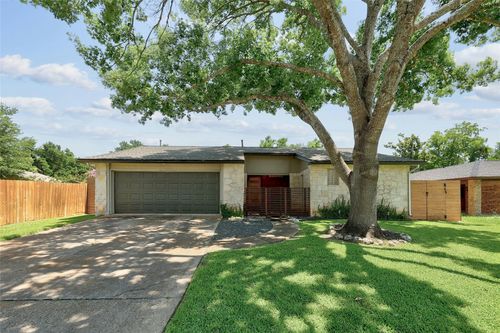 11327 D K Ranch Rd, Austin, TX, 78759-4464 | Card Image