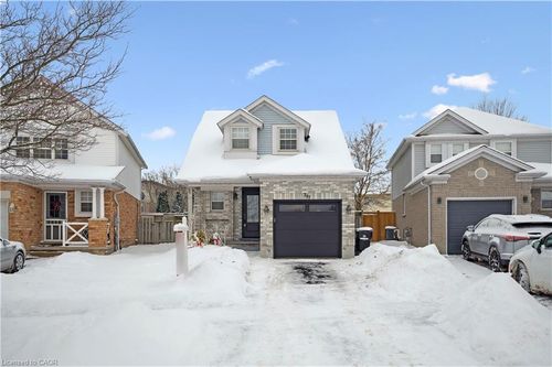 747 Fairway Crt, Kitchener, ON, N2A4B4 | Card Image