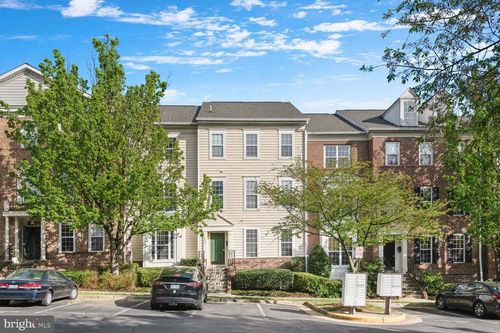 apt-102-1581 Leeds Castle Dr, VIENNA, VA, 22182-5556 | Card Image