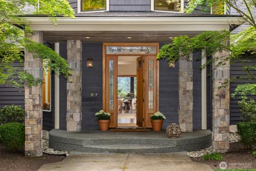 5976 Ne Whitmore Way, Bainbridge Island, WA, 98110 | Card Image