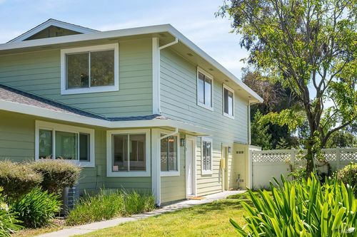 33 Inyo Circle, Novato, CA, 94947 | Card Image