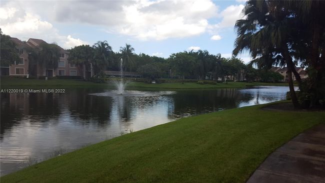 APT-106 - 12160 Saint Andrews Pl, Condo with 2 bedrooms, 1 bathrooms and null parking in Miramar FL | Image 10