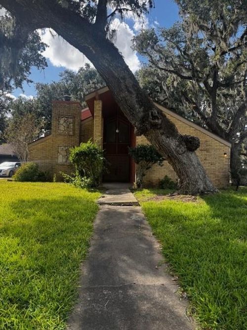 2236 Riveroaks Dr, West Columbia, TX, 77486-9478 | Card Image