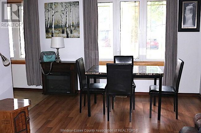 3372 Hemlock Rd, Home with 3 bedrooms, 2 bathrooms and null parking in Windsor ON | Image 5