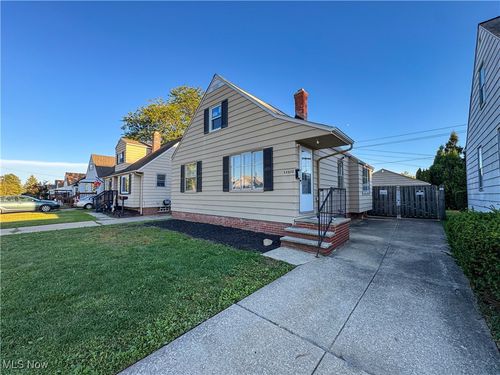 13012 Oak Park Blvd, Garfield Heights, OH, 44125-3724 | Card Image