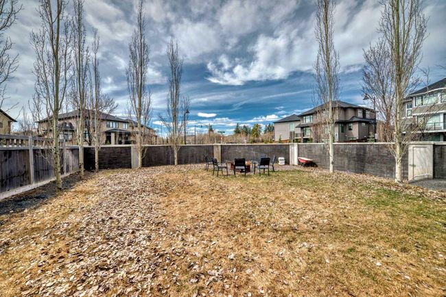 3 Aspen Summit View Sw, Home with 3 bedrooms, 2 bathrooms and 4 parking in Calgary AB | Image 39