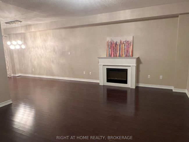 60 Zachary Pl, House attached with 4 bedrooms, 3 bathrooms and 2 parking in Vaughan ON | Image 8