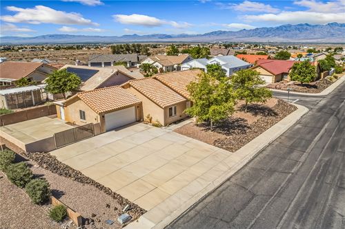 2188 Shadow Canyon Dr, Bullhead City, AZ, 86442-8814 | Card Image