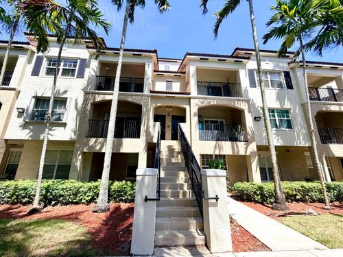 303-5840 W Sample Rd, Coral Springs, FL, 33067-3241 | Card Image