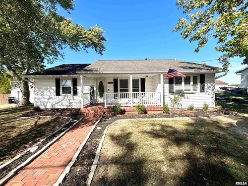 1012 W 4th St, Centralia, IL, 62801-5719 | Card Image